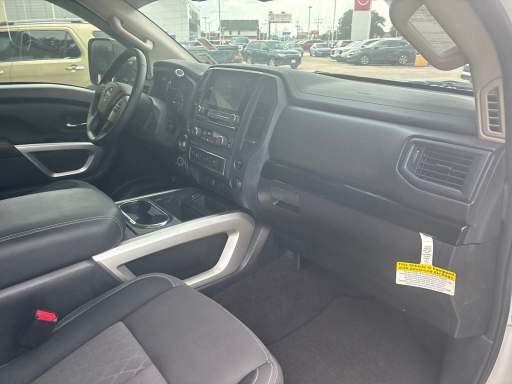 2024 Nissan Titan SV