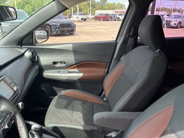 2020 Nissan Kicks SR
