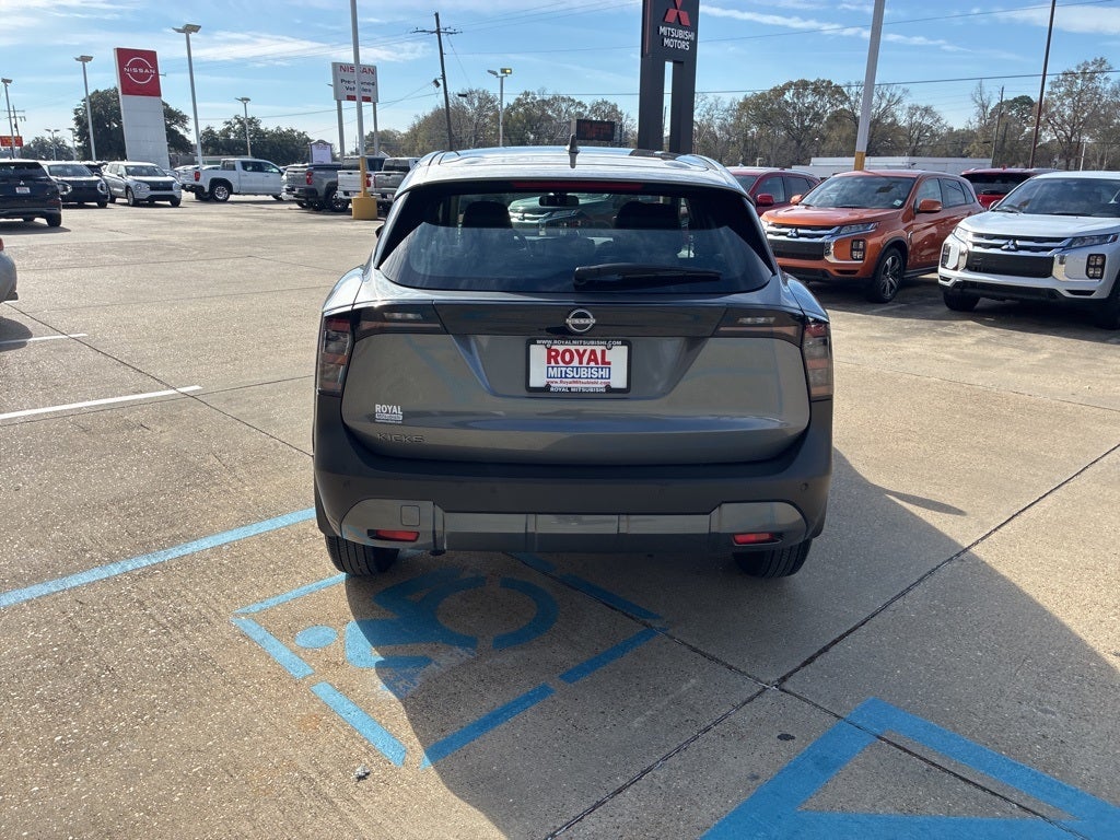 2025 Nissan Kicks S
