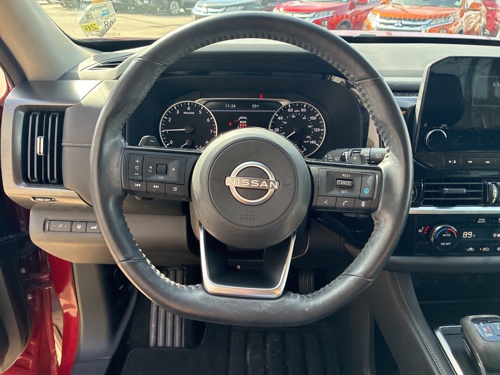 2024 Nissan Pathfinder SL