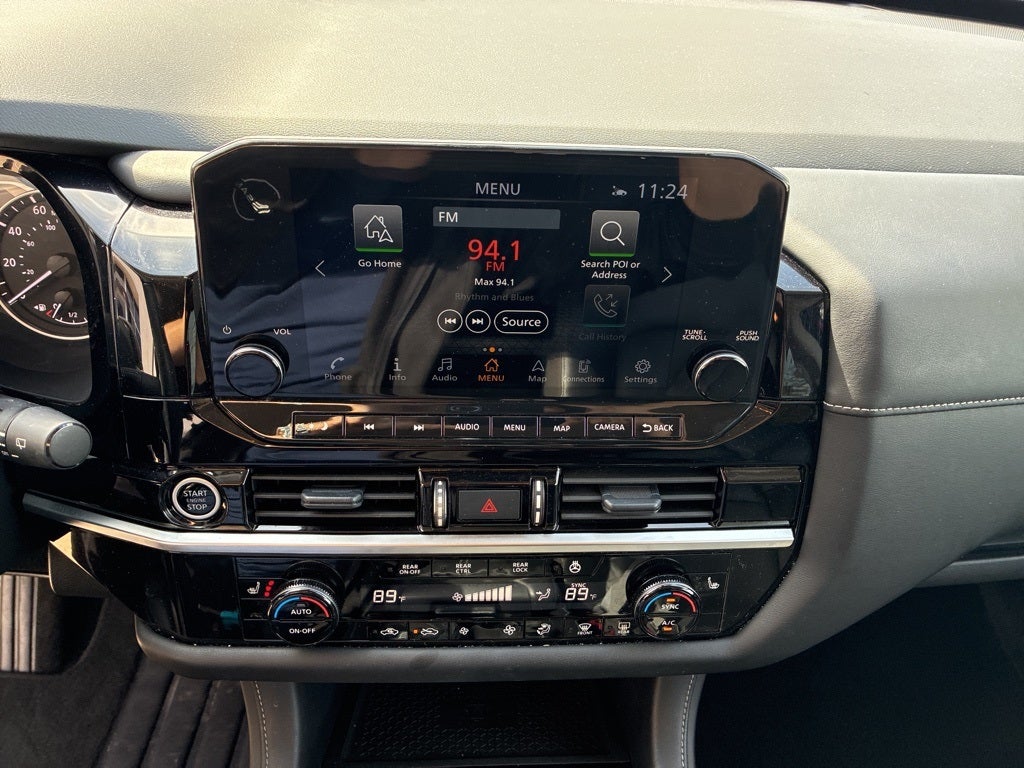 2024 Nissan Pathfinder SL