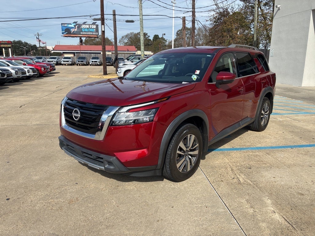 2024 Nissan Pathfinder SL