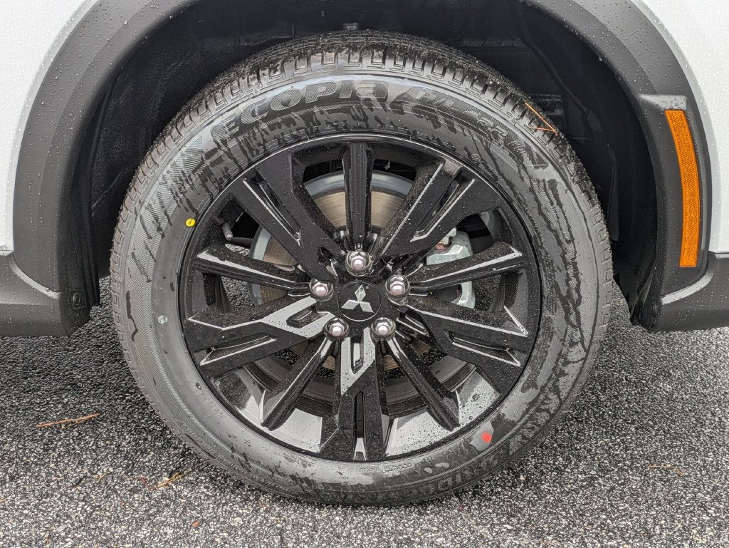 2026 Mitsubishi Eclipse Cross Base