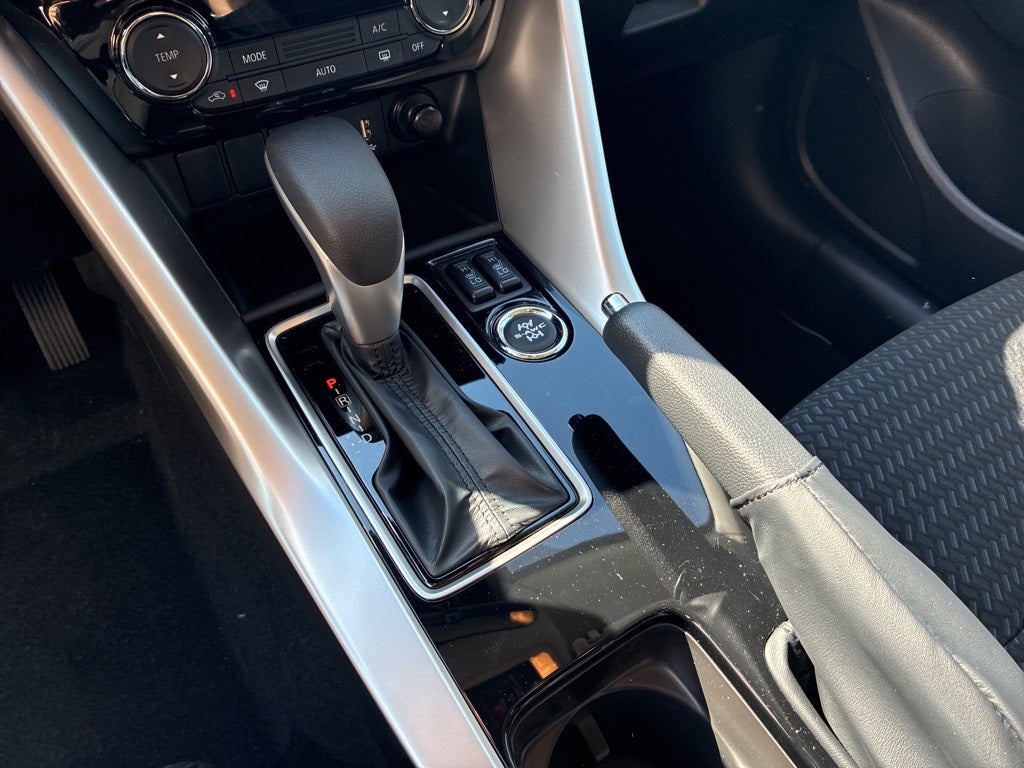 2026 Mitsubishi Eclipse Cross LE