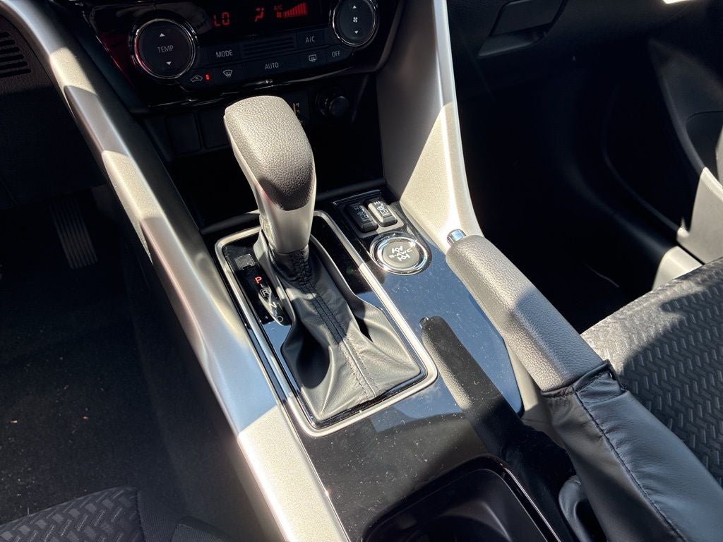 2026 Mitsubishi Eclipse Cross LE