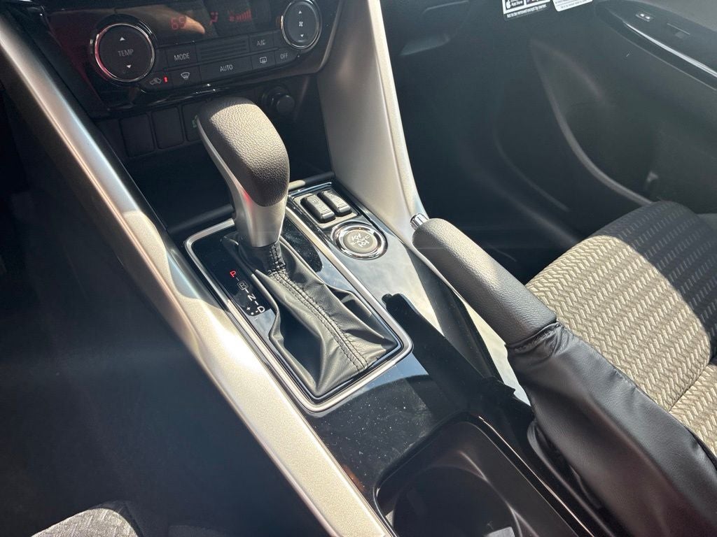 2026 Mitsubishi Eclipse Cross LE