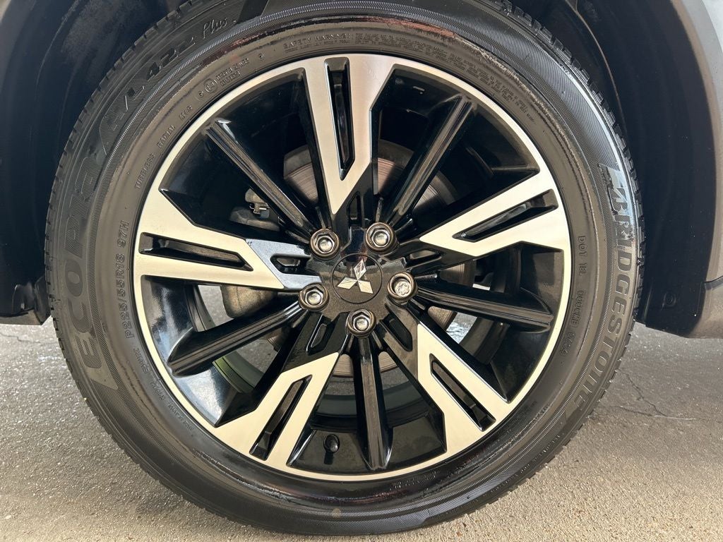 2024 Mitsubishi Eclipse Cross Base