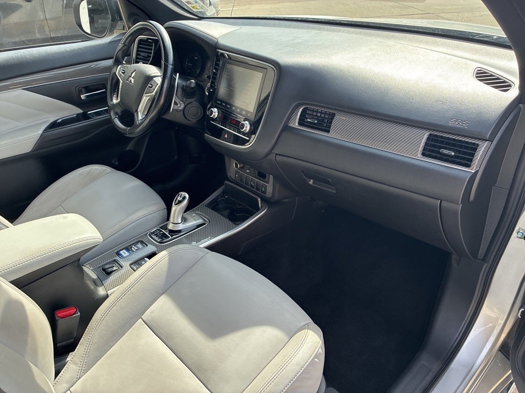 2022 Mitsubishi Outlander PHEV SEL