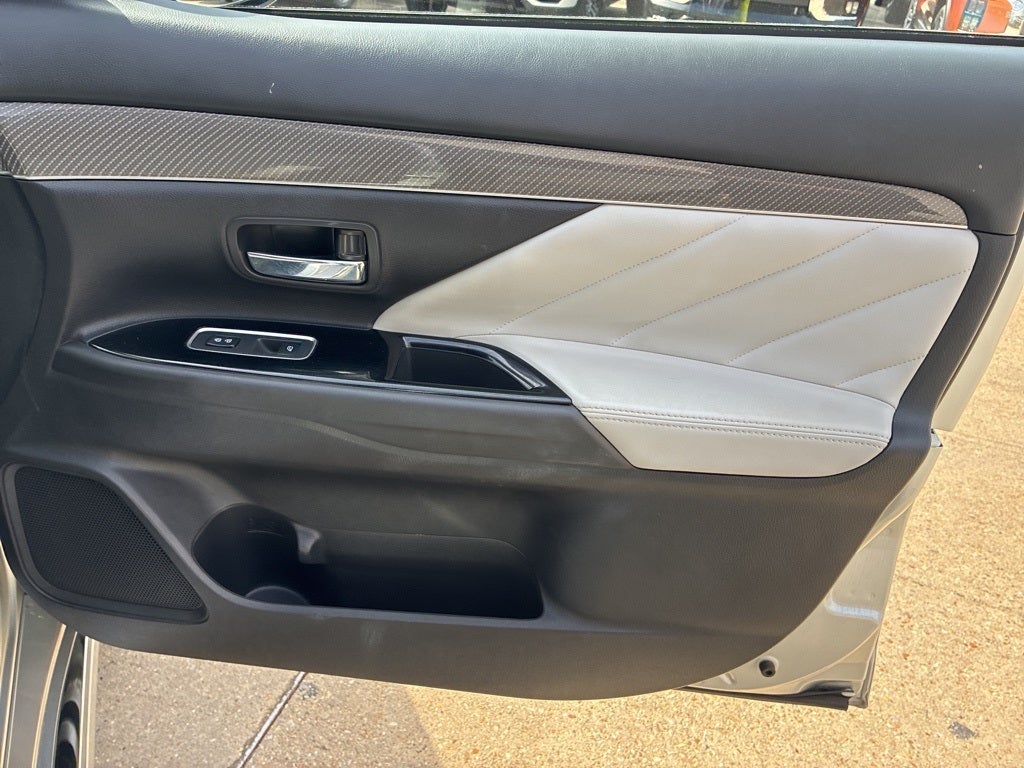 2022 Mitsubishi Outlander PHEV SEL