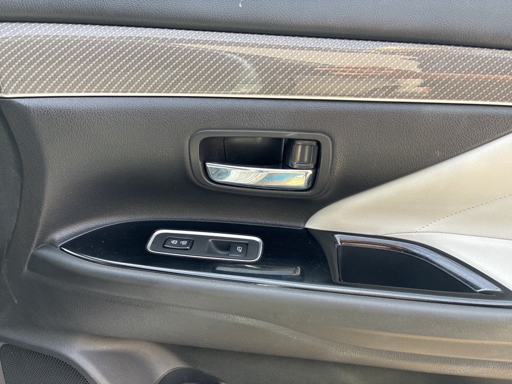 2022 Mitsubishi Outlander PHEV SEL