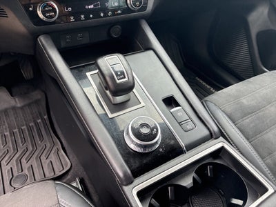 2023 Mitsubishi Outlander SE