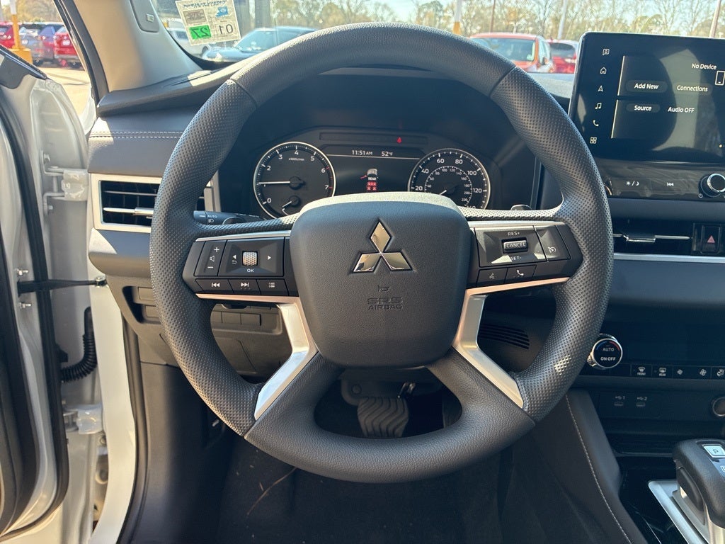 2026 Mitsubishi Outlander ES
