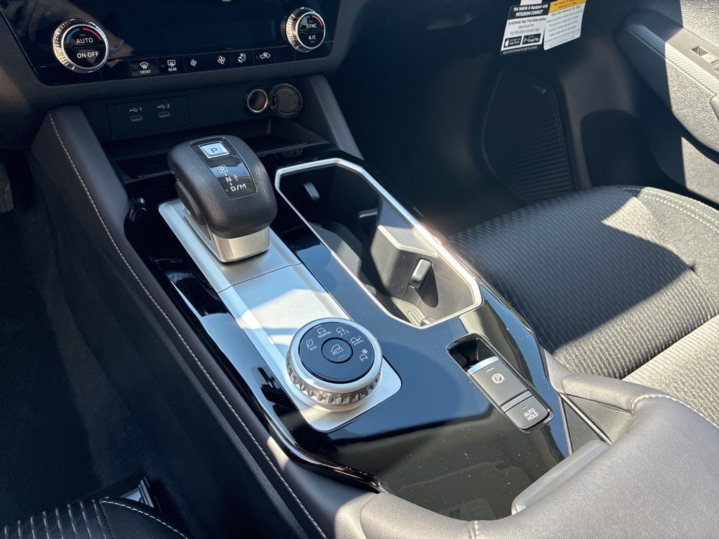 2026 Mitsubishi Outlander ES