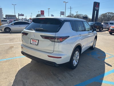 2026 Mitsubishi Outlander ES