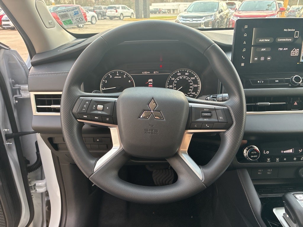 2026 Mitsubishi Outlander ES