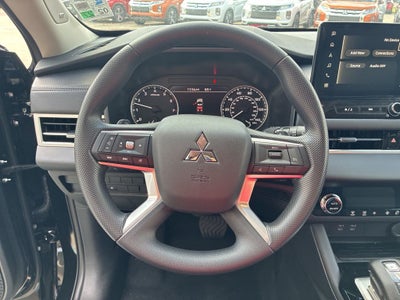 2026 Mitsubishi Outlander ES