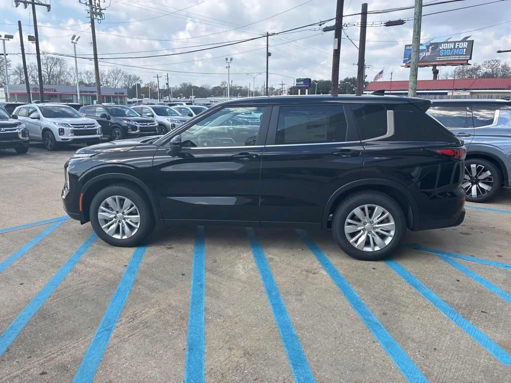 2026 Mitsubishi Outlander ES