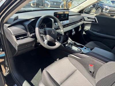 2026 Mitsubishi Outlander ES