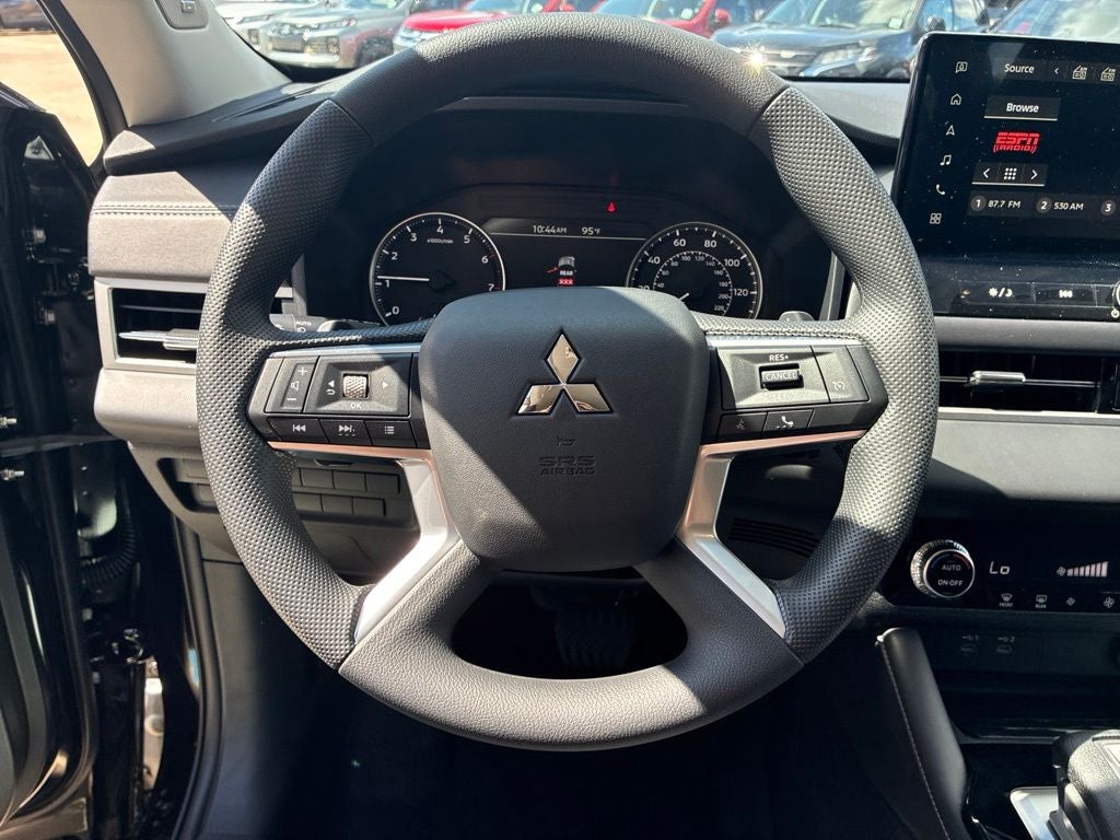 2026 Mitsubishi Outlander ES
