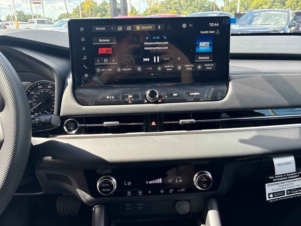 2026 Mitsubishi Outlander ES