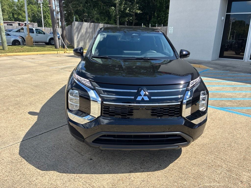 2026 Mitsubishi Outlander ES