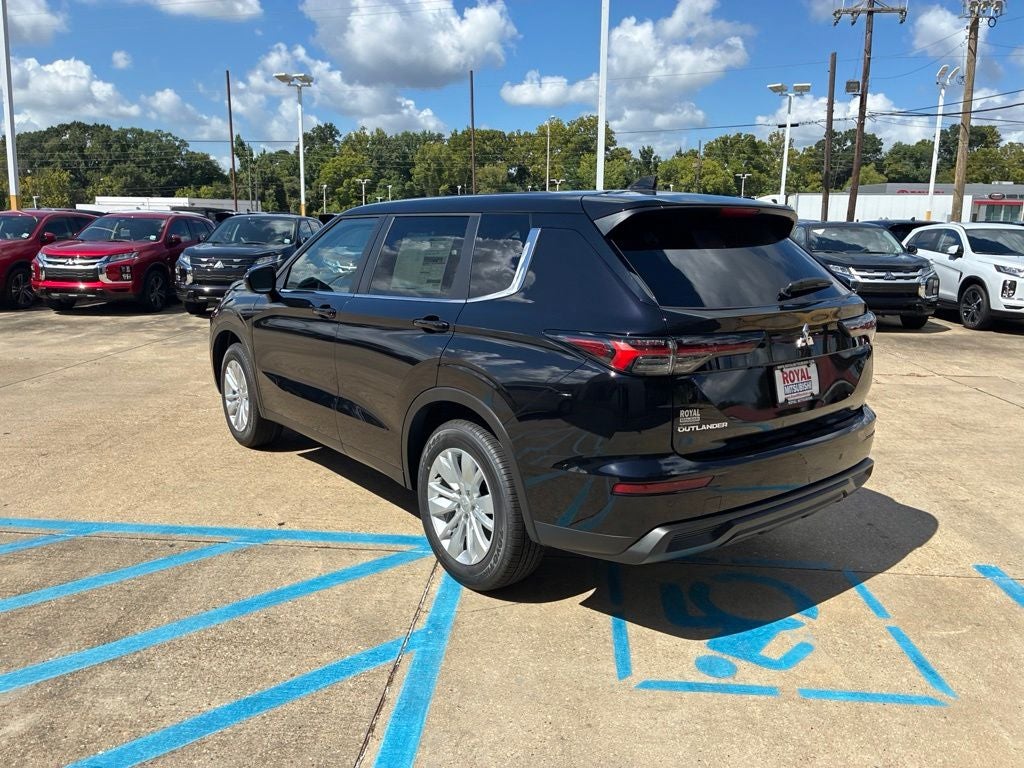 2026 Mitsubishi Outlander ES