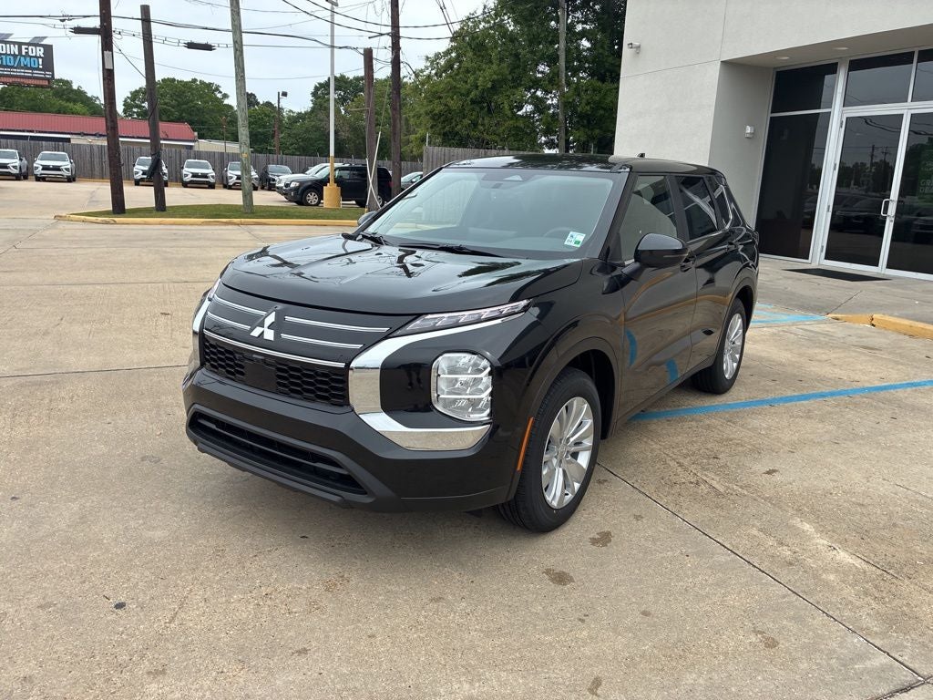 2026 Mitsubishi Outlander ES