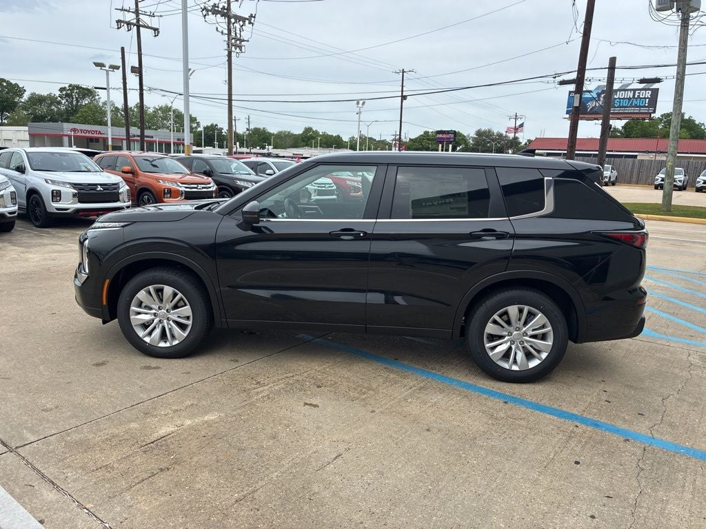 2026 Mitsubishi Outlander ES