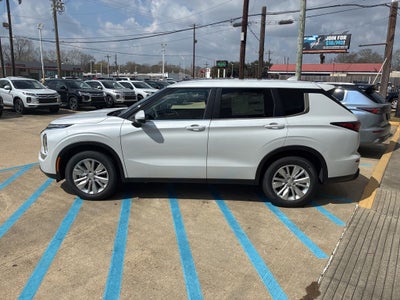 2026 Mitsubishi Outlander ES