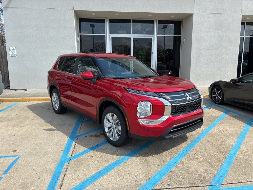 2026 Mitsubishi Outlander ES