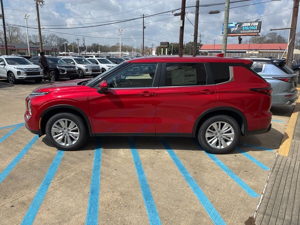 2026 Mitsubishi Outlander ES