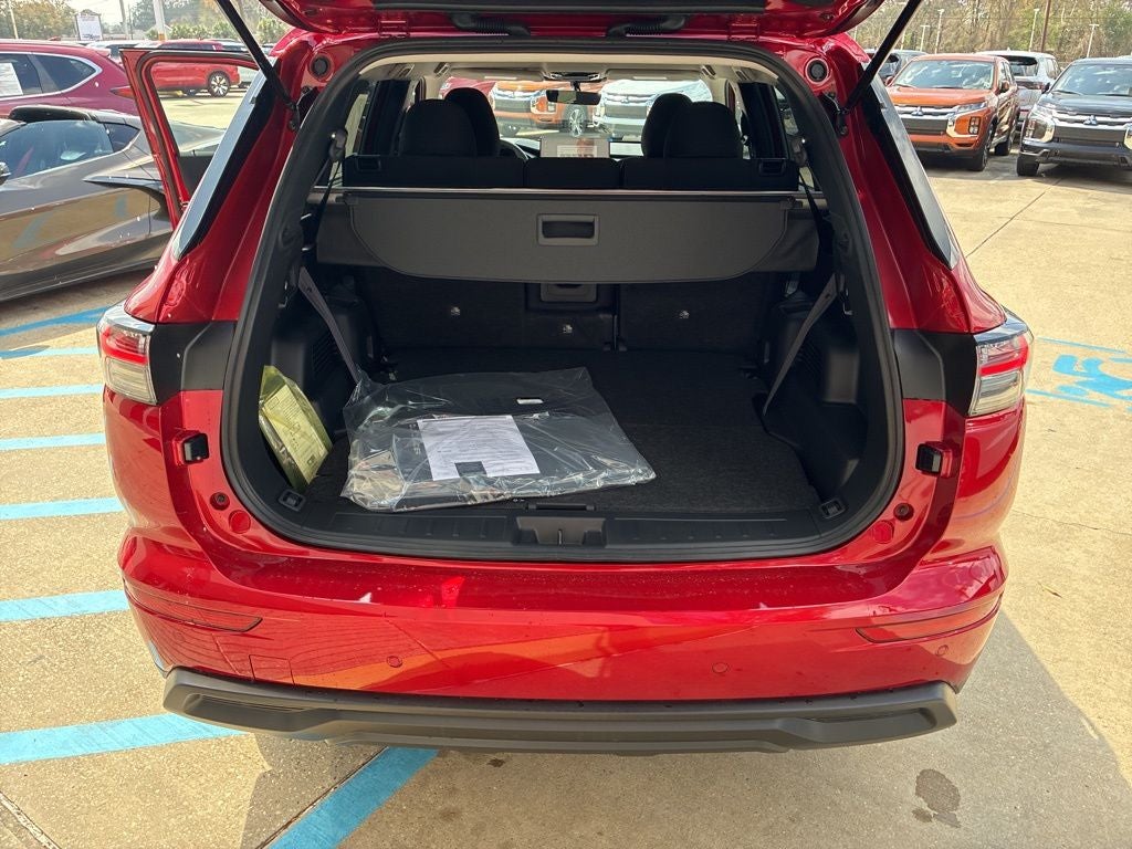 2026 Mitsubishi Outlander ES