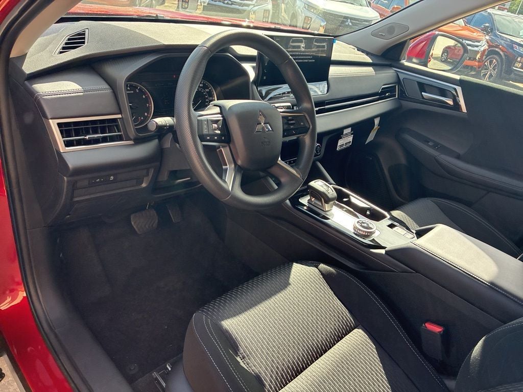 2026 Mitsubishi Outlander ES