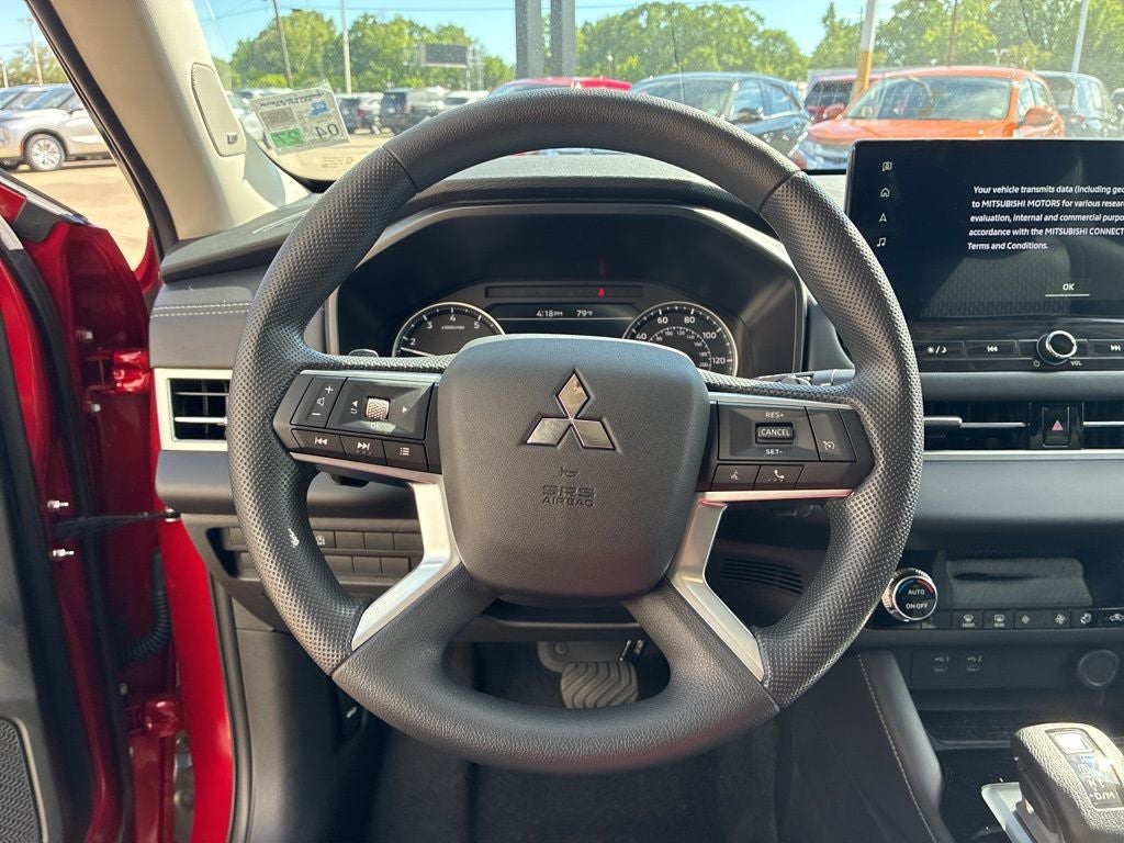 2026 Mitsubishi Outlander ES