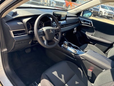 2026 Mitsubishi Outlander ES