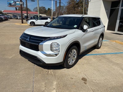 2026 Mitsubishi Outlander ES