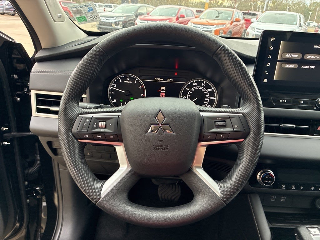 2026 Mitsubishi Outlander ES