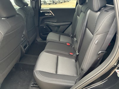 2026 Mitsubishi Outlander ES