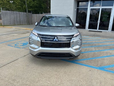 2026 Mitsubishi Outlander ES