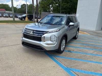 2026 Mitsubishi Outlander ES
