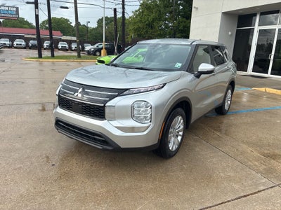 2026 Mitsubishi Outlander ES