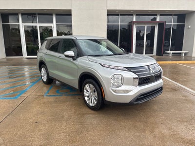 2026 Mitsubishi Outlander ES