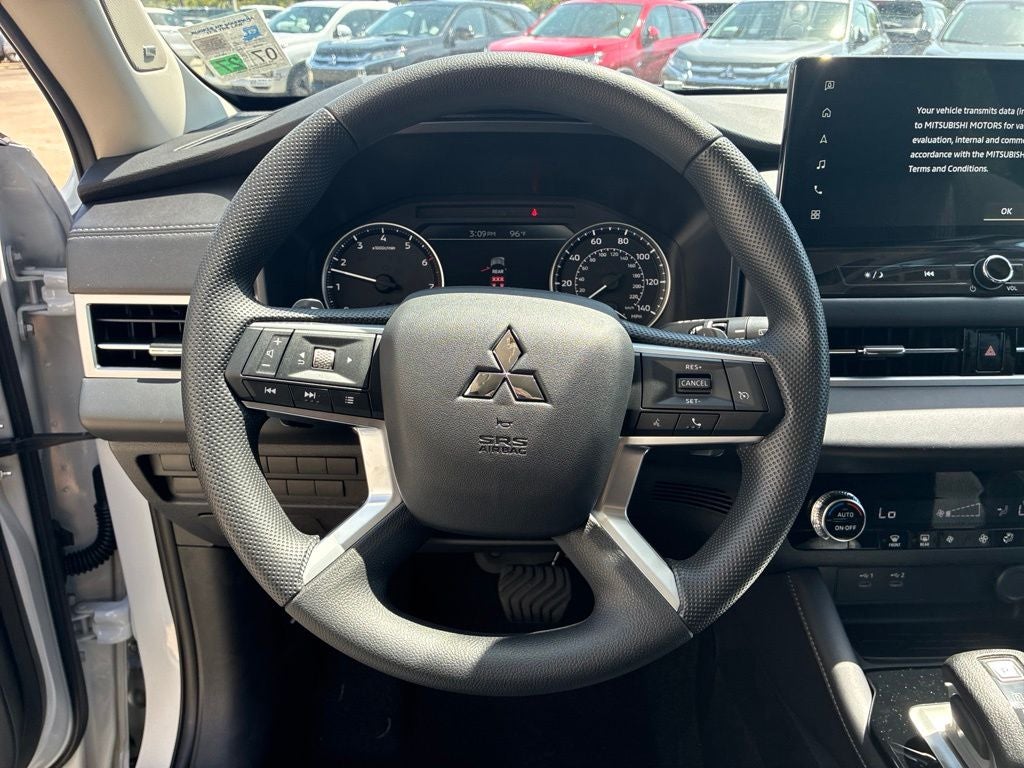 2026 Mitsubishi Outlander ES