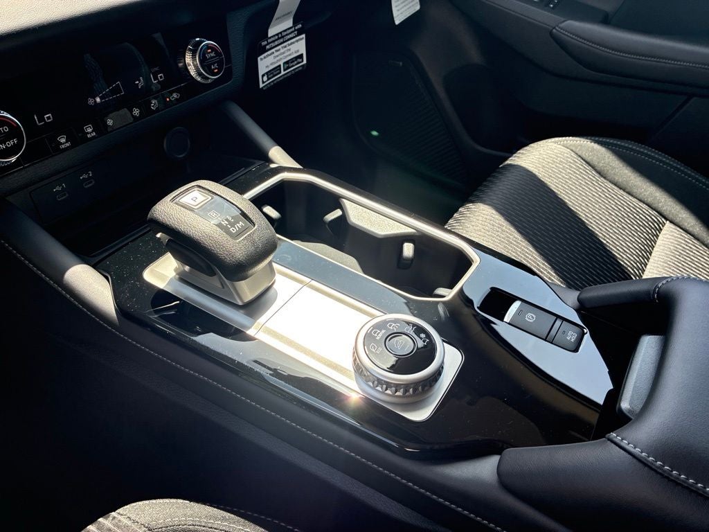 2026 Mitsubishi Outlander ES