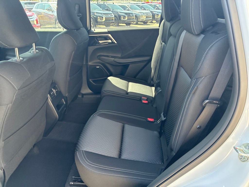 2026 Mitsubishi Outlander ES
