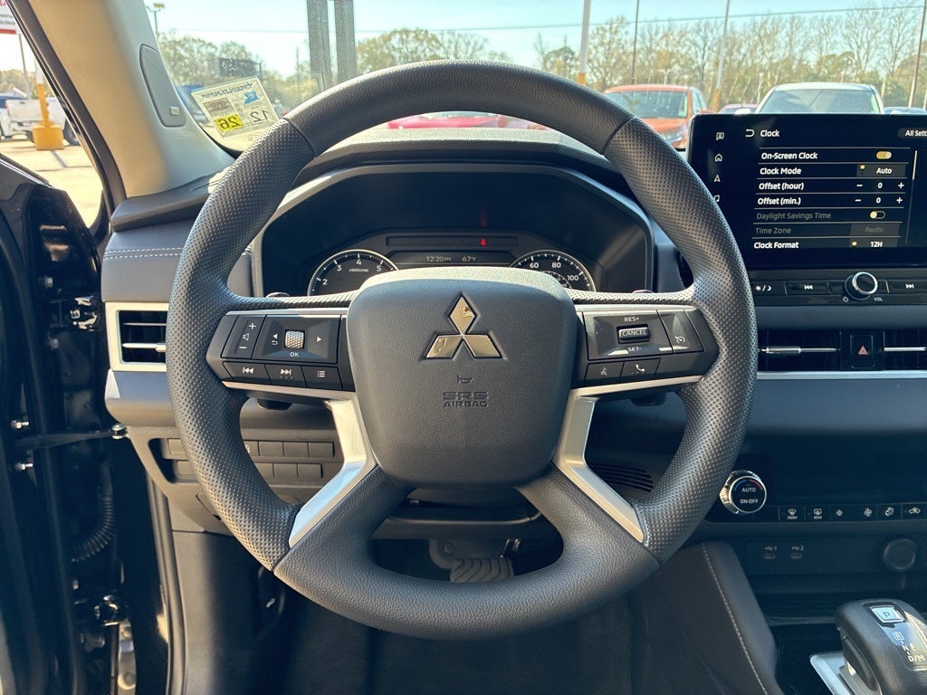 2026 Mitsubishi Outlander ES