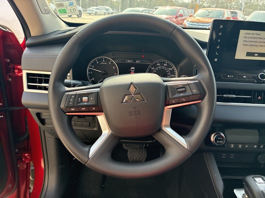 2026 Mitsubishi Outlander ES