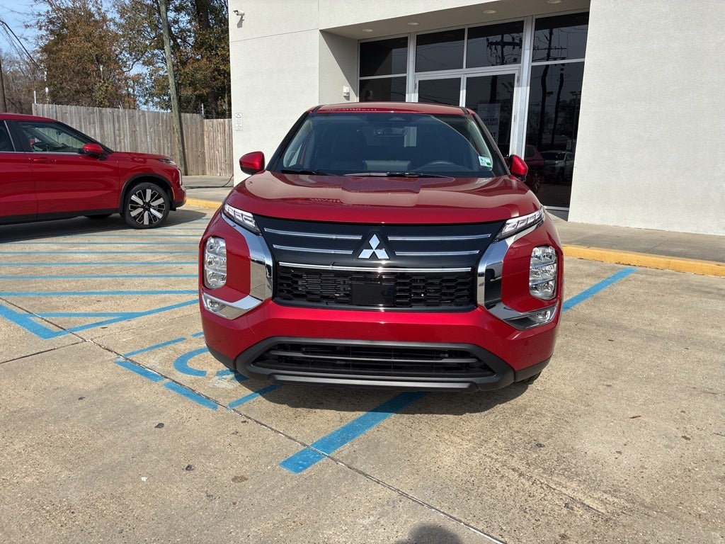 2026 Mitsubishi Outlander ES