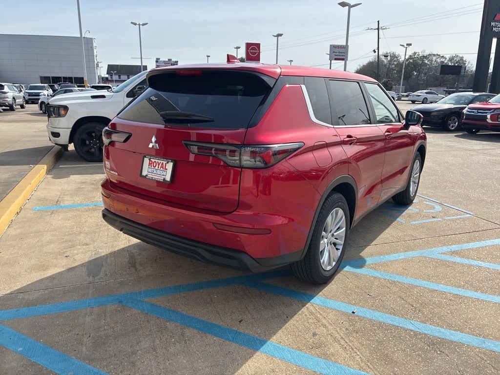 2026 Mitsubishi Outlander ES
