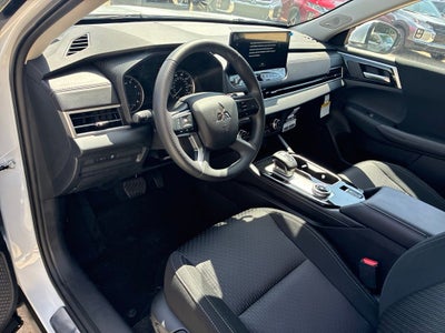 2026 Mitsubishi Outlander ES